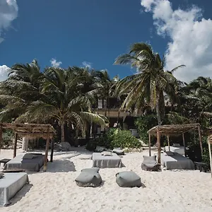 Nest 4* Tulum