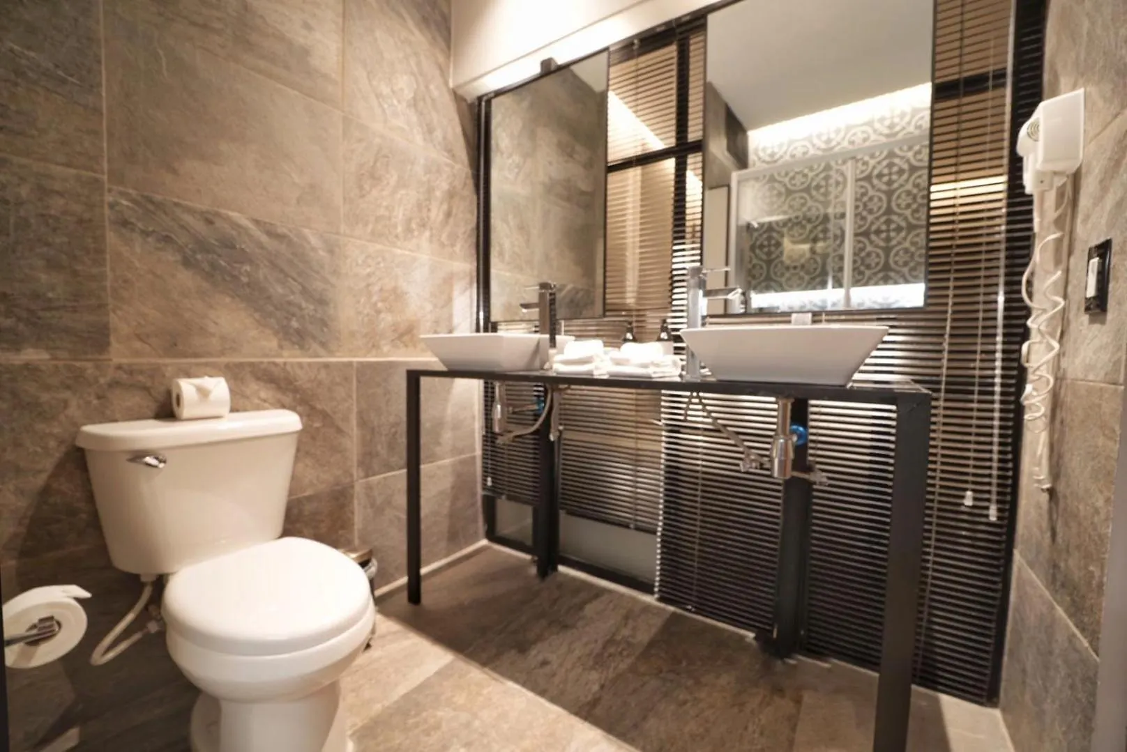 מרידה Ontico Urban Design Hotel 4*,