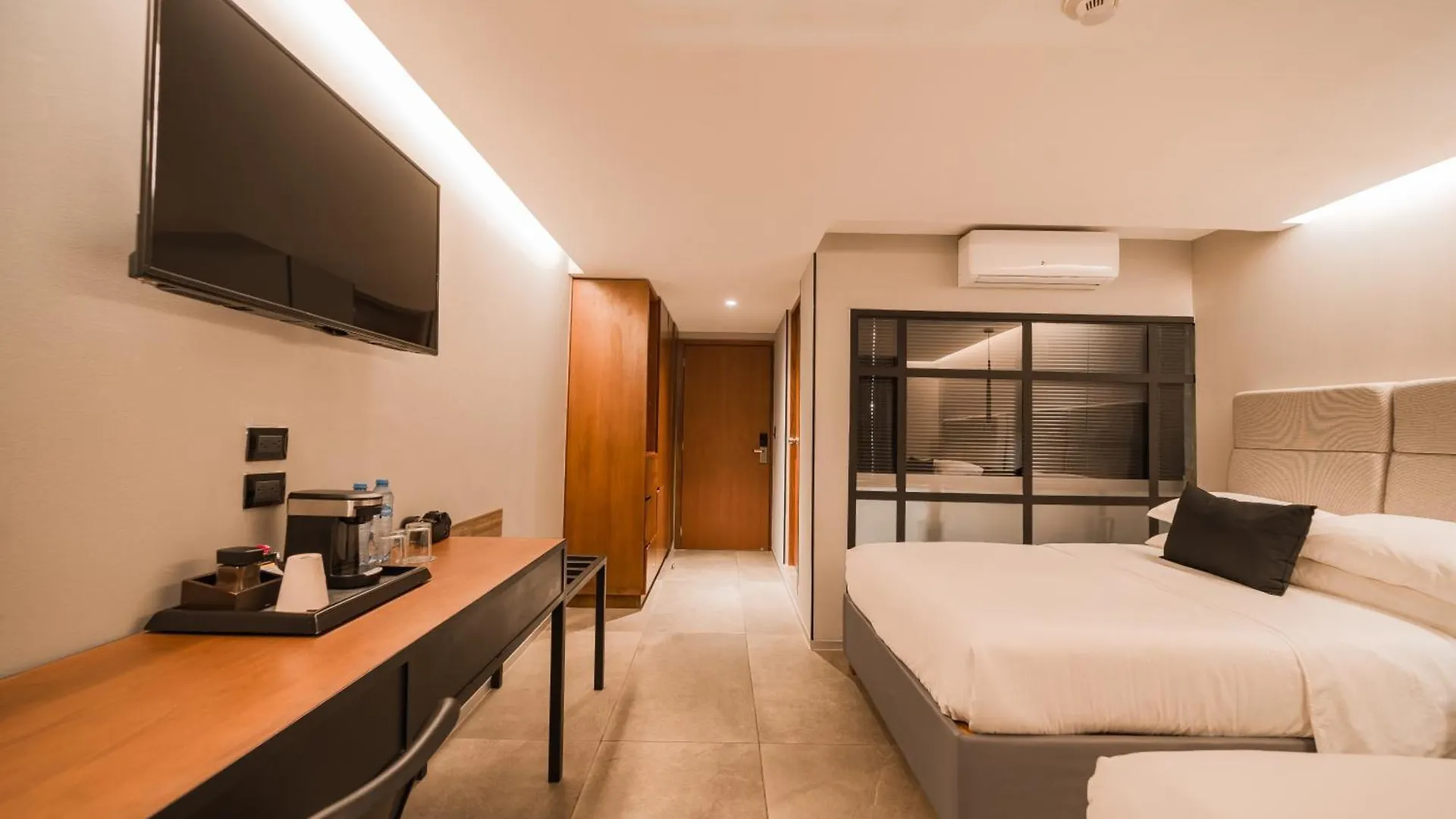 מרידה Ontico Urban Design Hotel 4*,